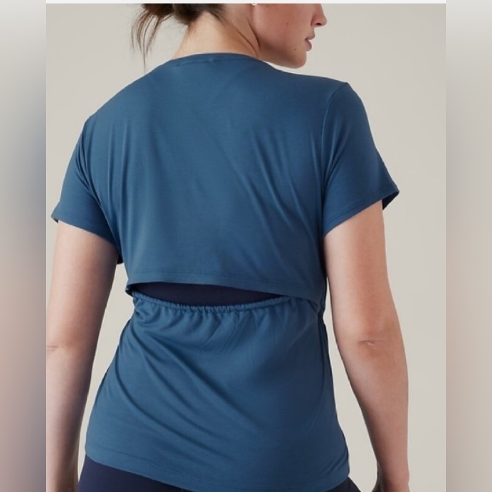 Athleta Air Out Cinch Tee top blue sz M